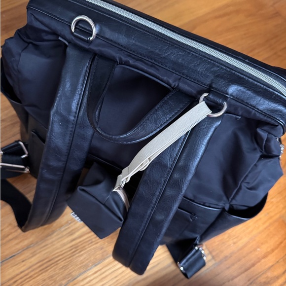 COPY - Barely used: BEIS Black Diaper Backpack (minimal wear) - Picture 11 of 16